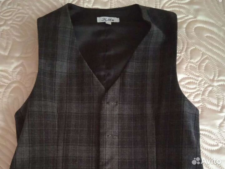 Жилетка для мальчика 134-140