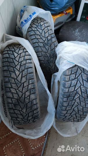 Dunlop Grandtrek Ice 02 215/65 R16 102