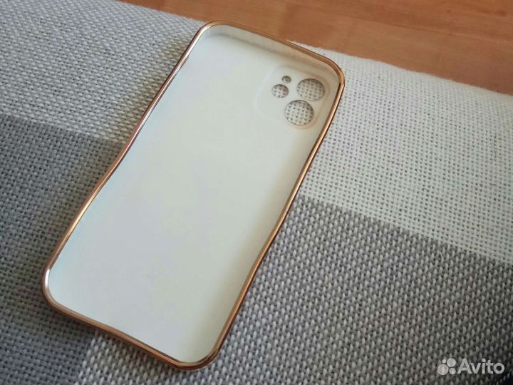 Чехол на iPhone 12