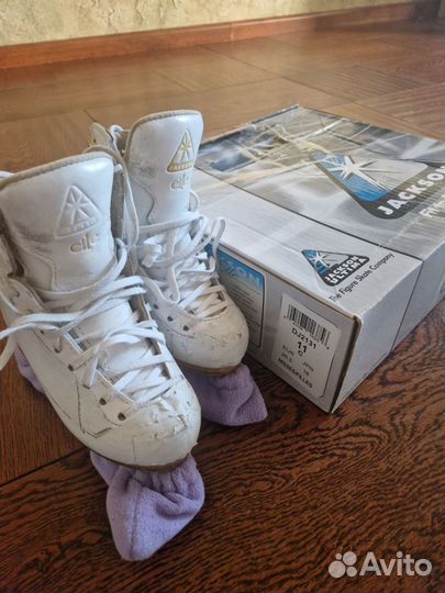 Фигурные коньки jackson elle