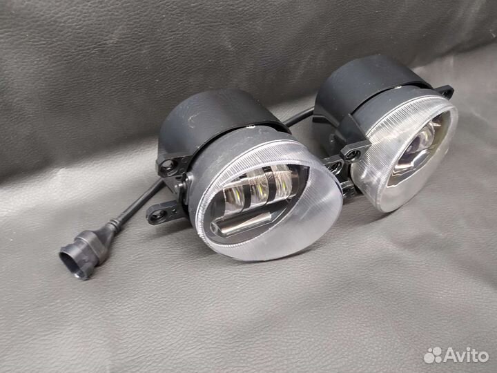 Противотуманные фары toyota Corolla