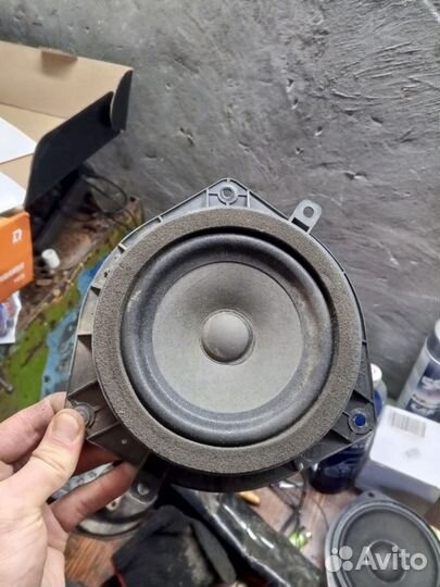 Динамики задние на Hyundai Solaris 1