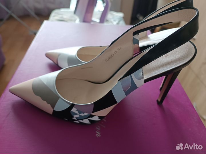 Босоножки женские