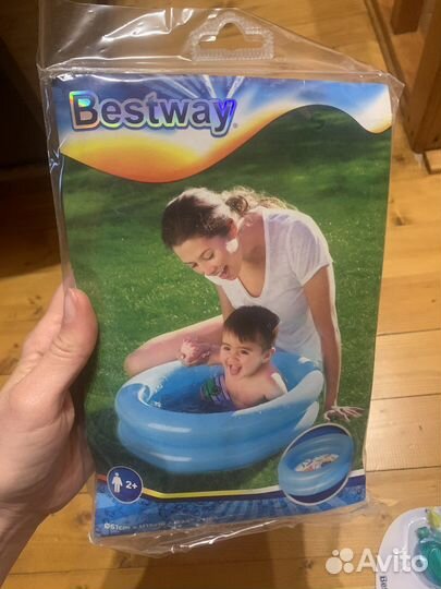 Надувной матрас для плавания новый