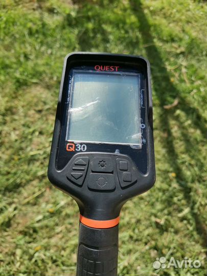 Металлоискатель Quest Q30