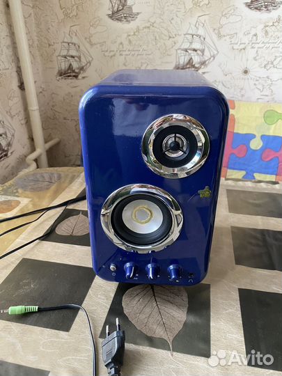 Multimedia hi-fi speaker
