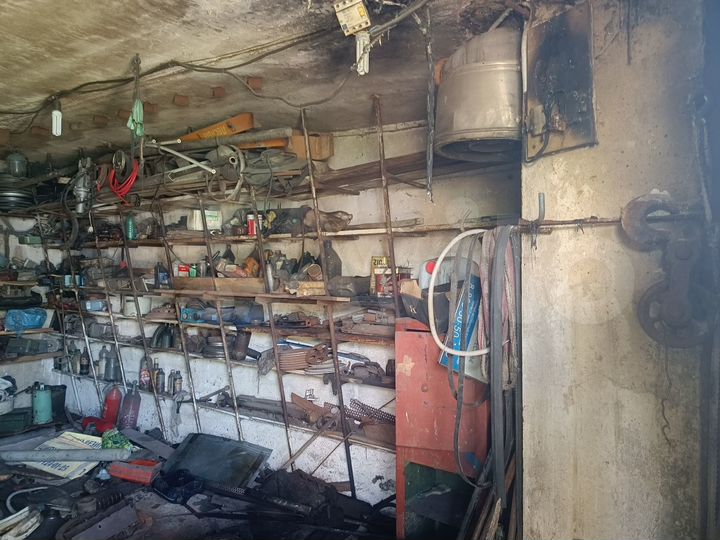 Гараж, > 30 м²