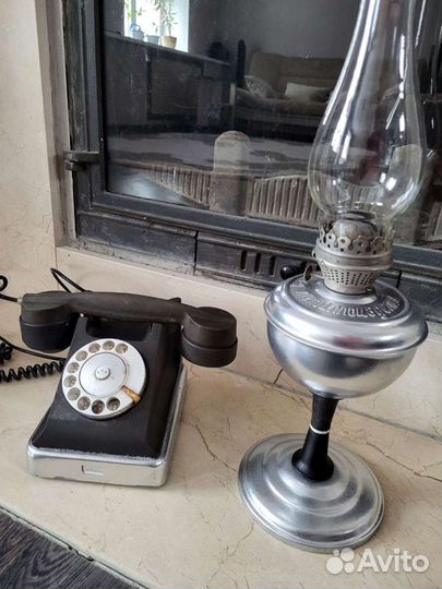 Старинный телефон