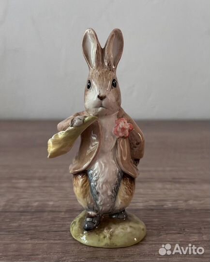 Винтажные тарелки и статуэтки Peter Rabbit