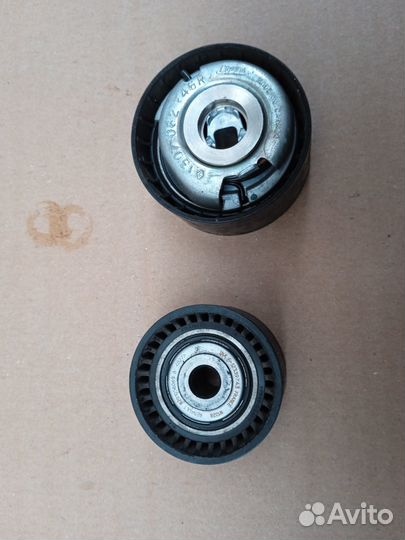 Натяжной ролик ремня грм Renault Kaptur