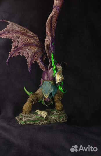 Коллекционная фигура Иллидан из Варкрафта