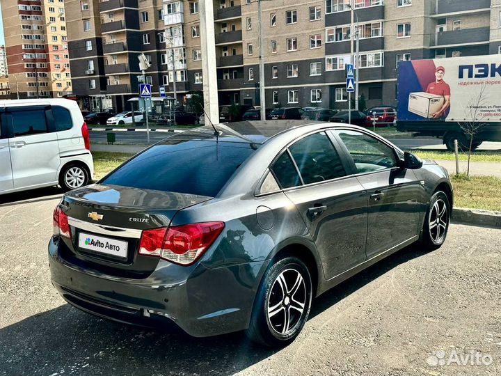 Chevrolet Cruze 1.8 AT, 2011, 143 000 км