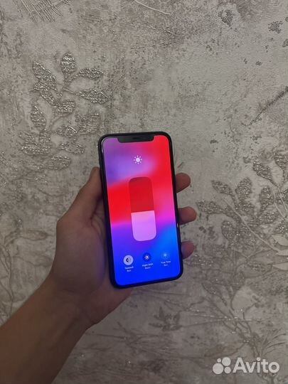 iPhone 11 Pro, 64 ГБ