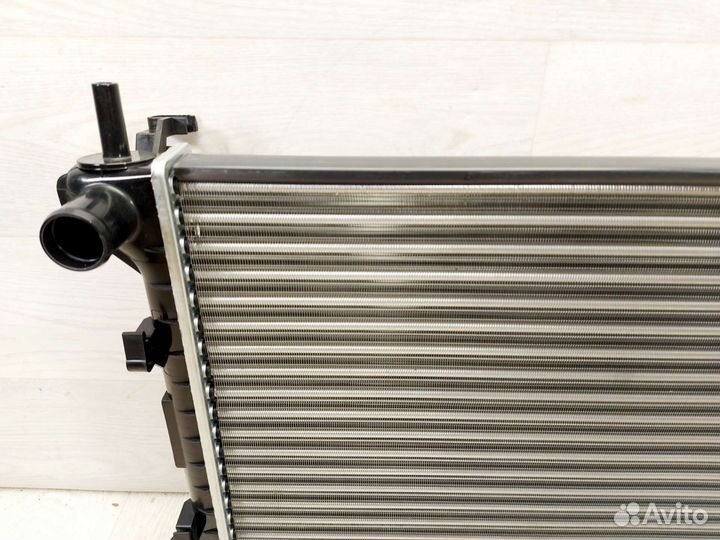 Радиатор охлаждения Ford Focus 1. 1998-2007