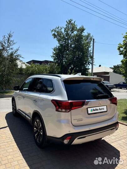 Mitsubishi Outlander 2.4 CVT, 2021, 98 200 км