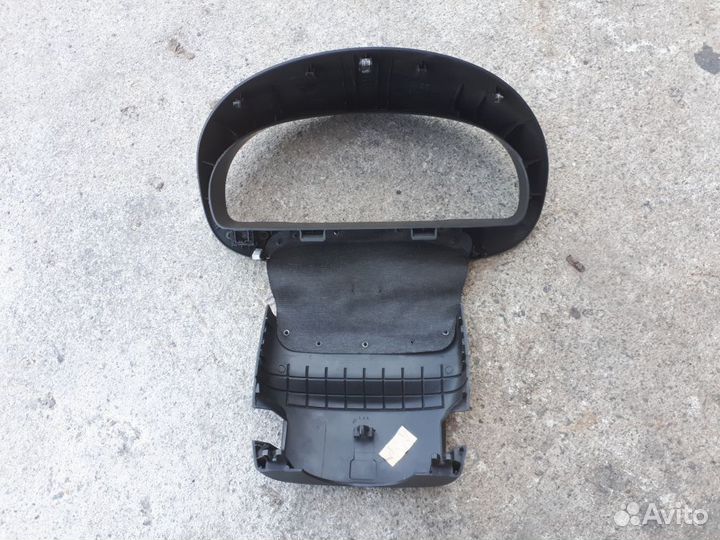 Кожух рулевой колонки верхний Hyundai i30 FD