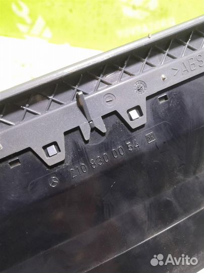 Дефлектор воздушный Мерседес Бенз 210 Е-класс