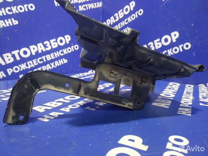 Кронштейн пневмокомпрессора Mercedes-Benz W220