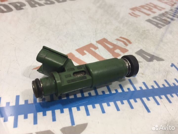 Форсунка топливная 2325022040 Тойота Королла Версо