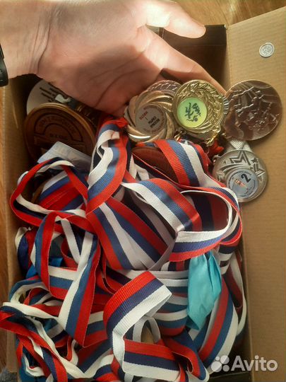 Медали кубки