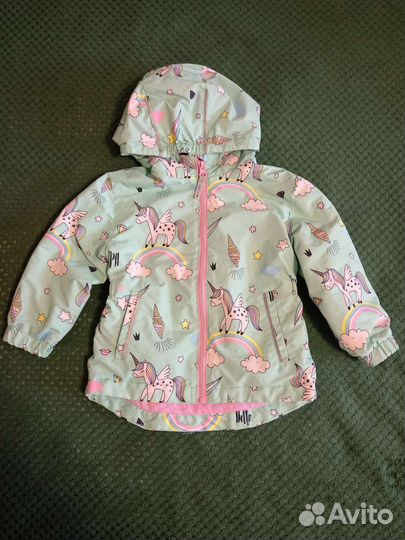 Продам куртки на девочку