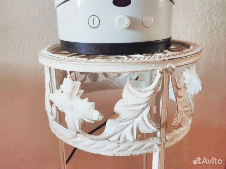 Подставка для цветов напольная металлическая