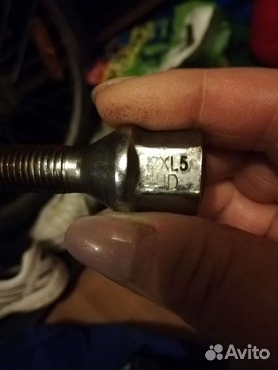 Болты для крепления автоколес