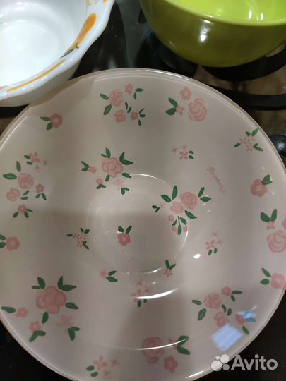 Тарелки посуда чашки