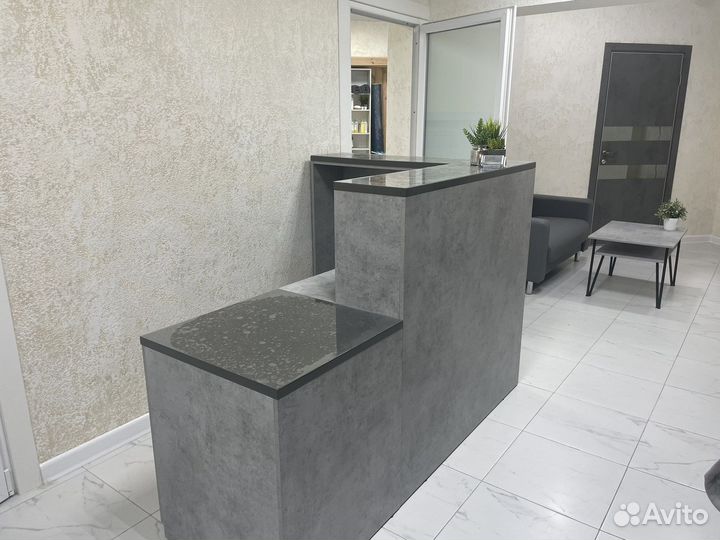 Стойка ресепшн лофт