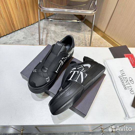 Кроссовки Valentino 39-45 люкс