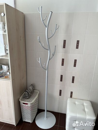 Вешалка напольная металлическая