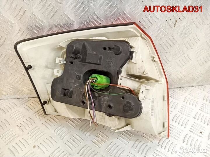 Фонарь задний правый Audi A4 B6 8E5945218 Седан