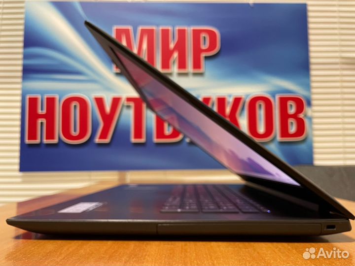 Свежий ноутбук Lenovo 17 дюймов / как новый