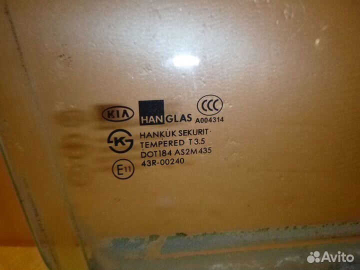 Стекло двери передней правой KIA sorento 2003-2009