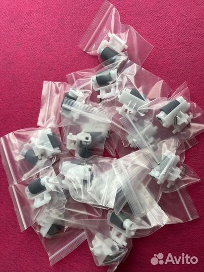 1569311 1575162 Ролик в держателе Epson