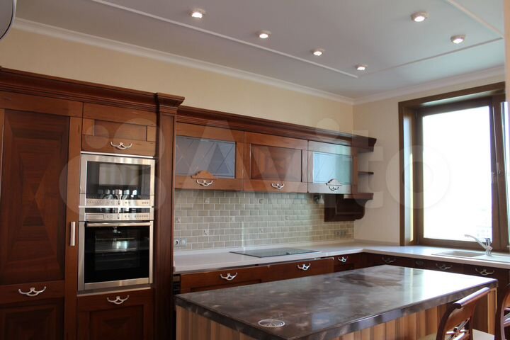 3-к. квартира, 160 м², 12/22 эт.