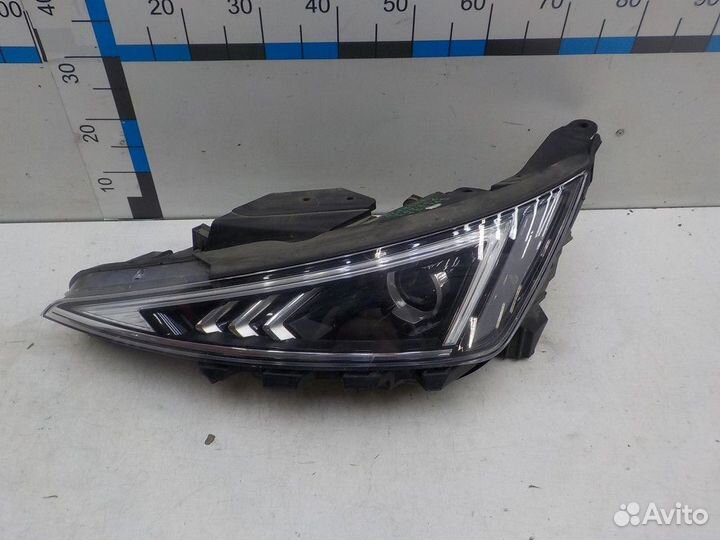 Фара левая Hyundai Elantra