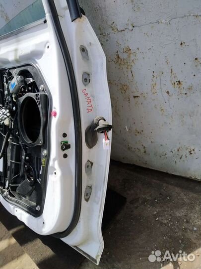 Задняя левая дверь Hyundai Sonata 2019 год