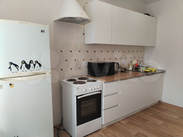 2-к. квартира, 80 м², 1/16 эт.