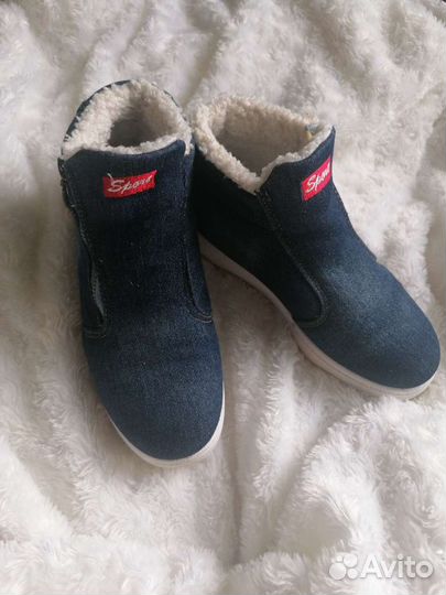 Утеплённые кеды