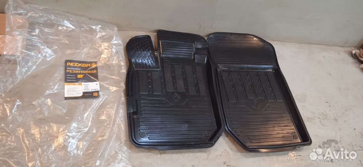 Передние коврики Рено Логан 2