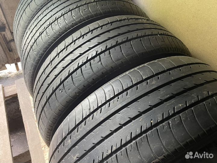 Yokohama BluEarth E70 215/55 R17 94V