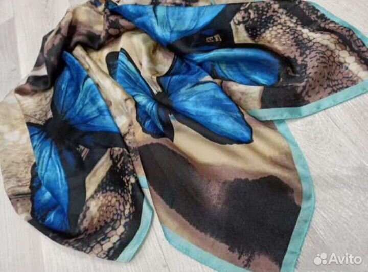 Платок 105см roberto cavalli шелк бабочки италия