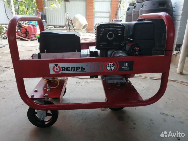 Бензиновый генератор
