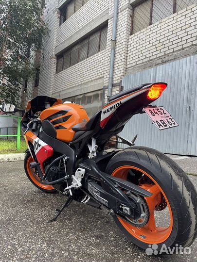 Honda cbr1000rr fireblade