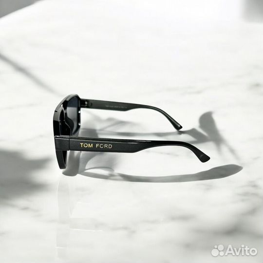 Солнцезащитные очки унисекс