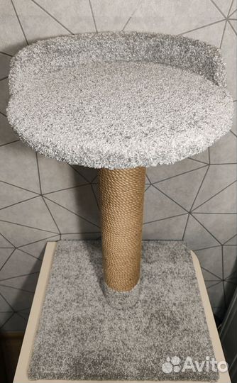 Большая когтеточка с лежанкой