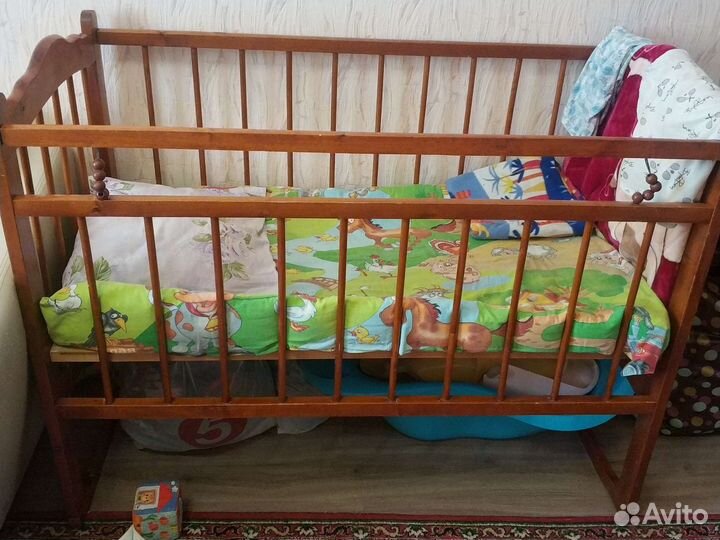 Детская кроватка