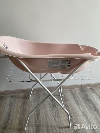 Детская ванночка для купания с подставкой