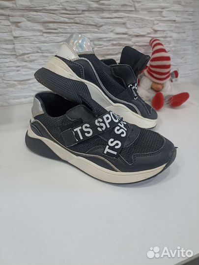 Кроссовки для девочки